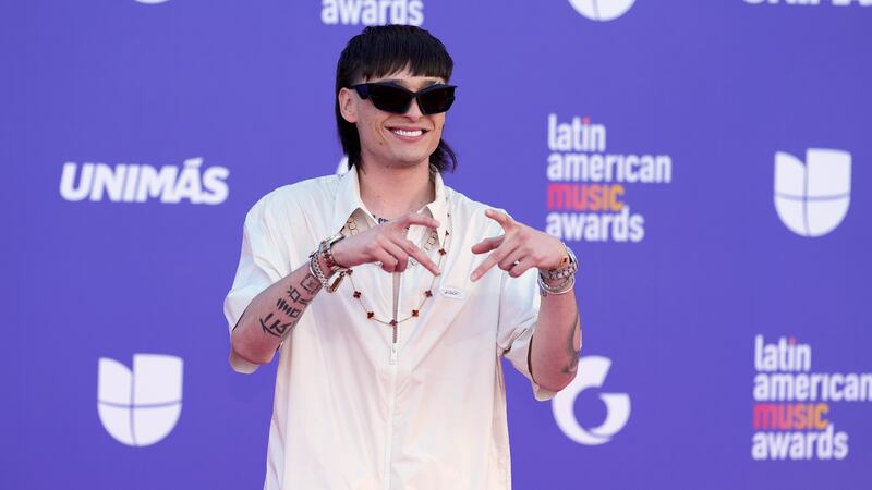 peso pluma y dania méndez