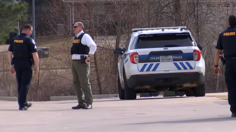 Policía de Tyler y equipo SWAT responden a disparos durante inspección de bienestar