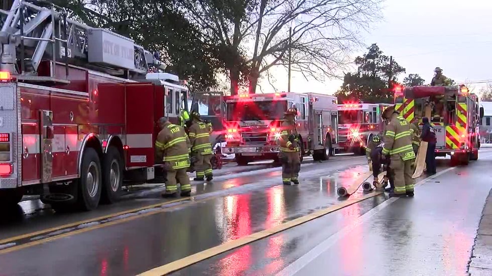 Family displaced after Tyler fire ignites while child babysits siblings