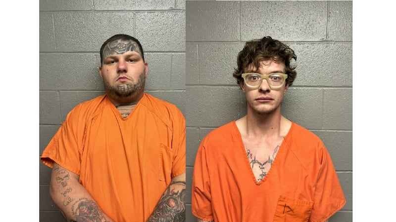 Kenny Rebel Dewayne Price, a la izquierda, y Lane Michael Sones.