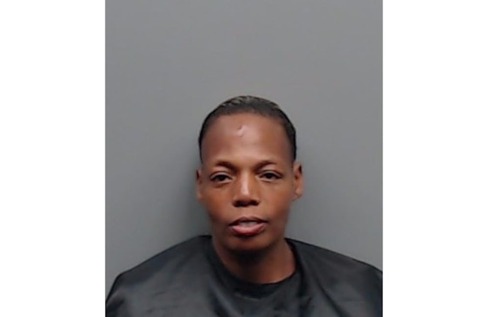 Alexis Nicole Shelton is in the Smith County Jail.