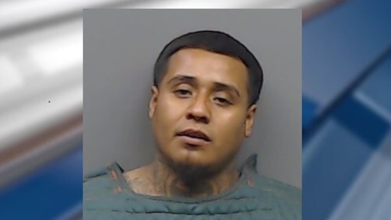 Identificado el conductor que disparó a agentes, según la policía de Lindale