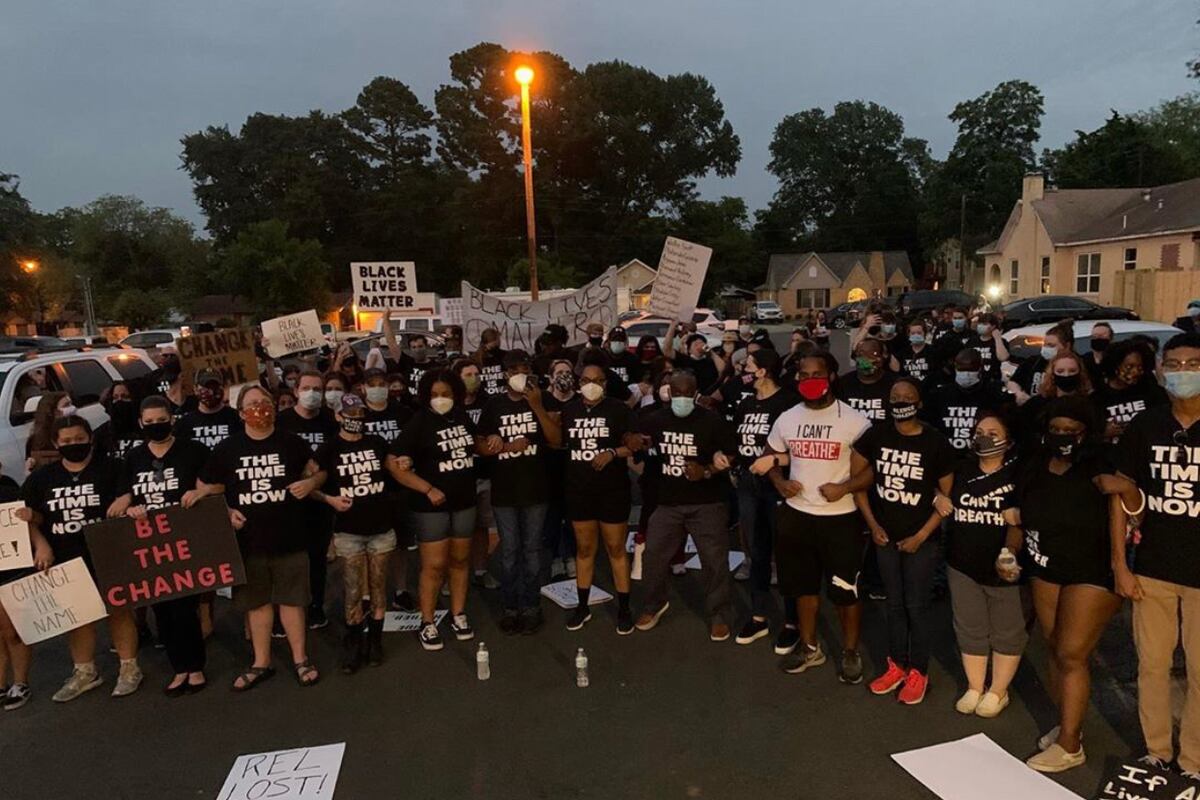 preloaded gallery image