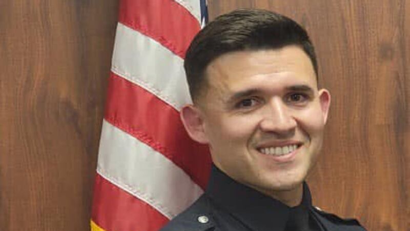 Oficial Jacob Candanoza había sido un oficial de policía con el Departamento de Policía de...