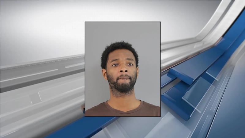 Hombre de Lufkin fue arrestado tras exhibirse ante una adolescente y su madre, según informó...