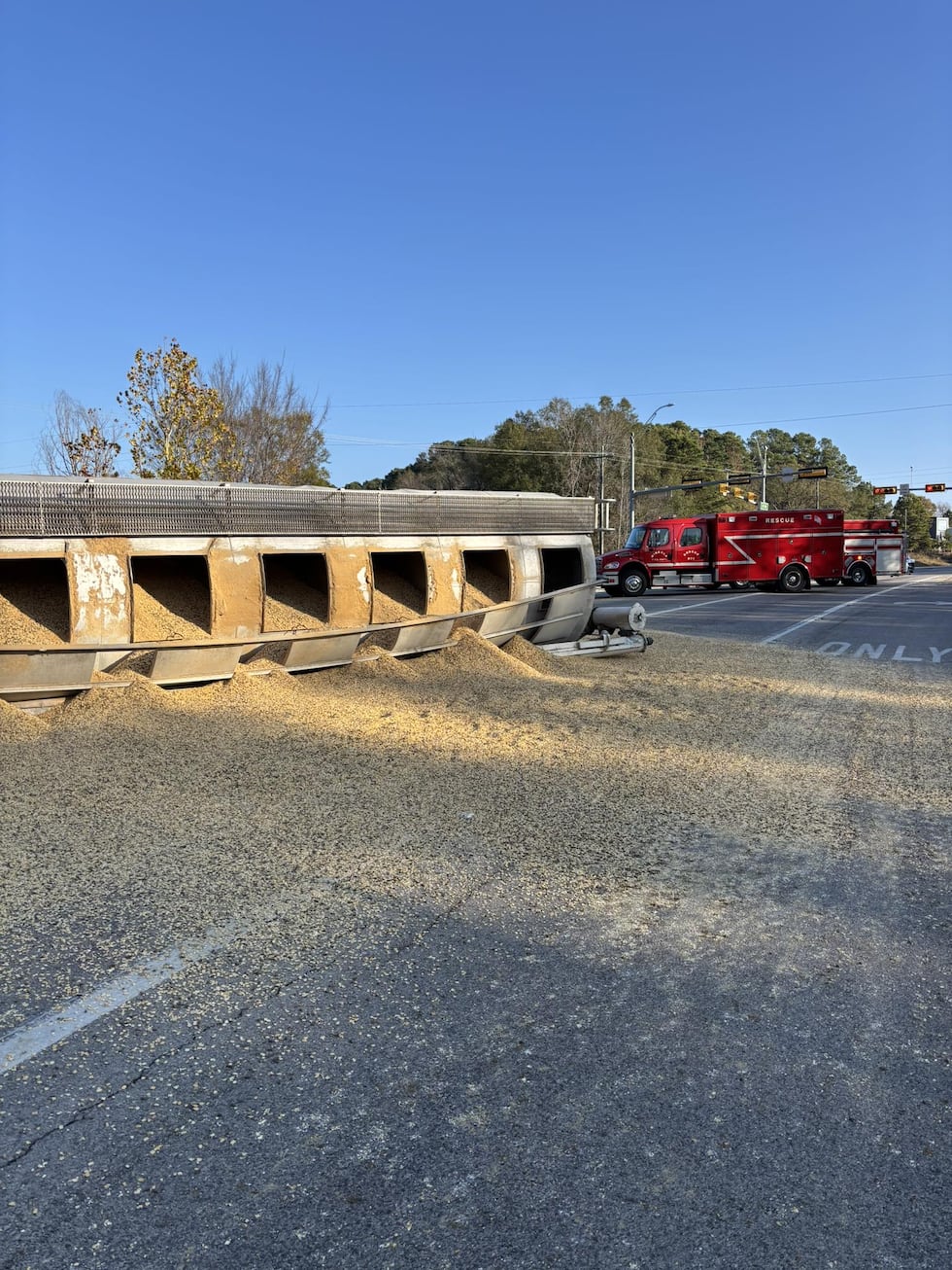 Drivers planning to go to the loop in Mineola are urged to take alternate routes after an...