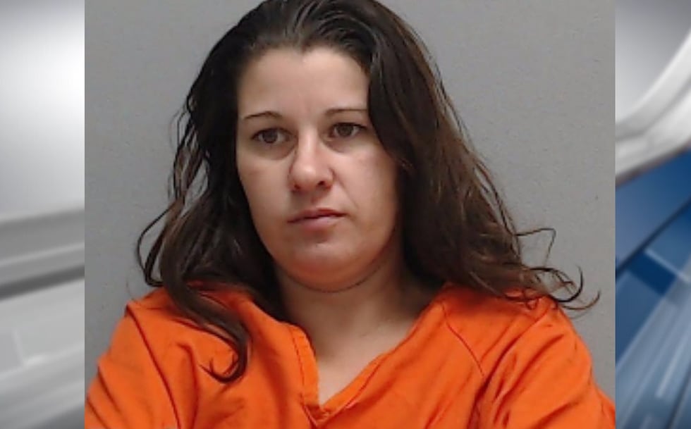 Jasper woman Amber Lynn Brock wanted for Brookeland, Jasper burglaries