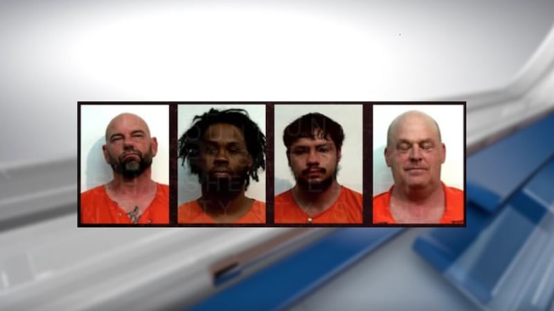 Los arrestados fueron (de izquierda a derecha) Brien Sullivan, de 49 años, Cordarrel Cooksey,...