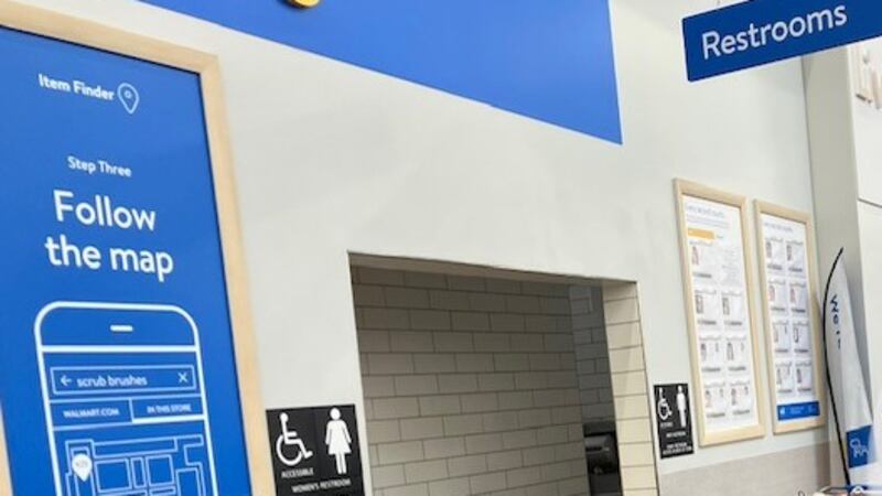 Los baños de la tienda Walmart de Decatur.