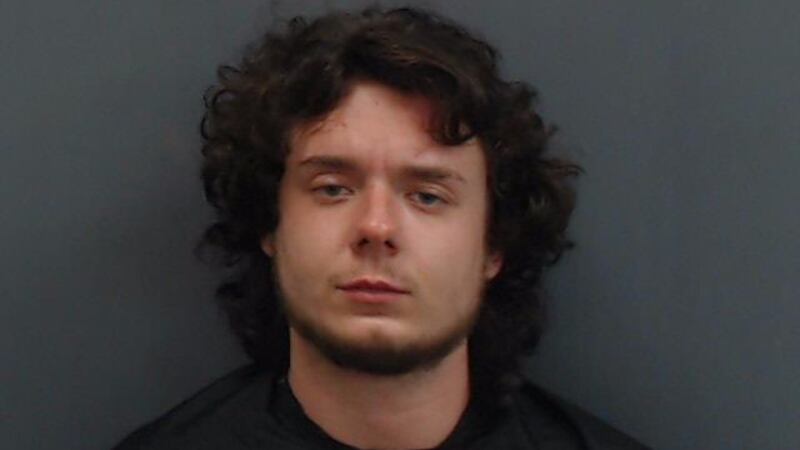 Hombre de Longview recibe 40 años por asesinar a un hombre e iniciar un incendio para encubrirlo.