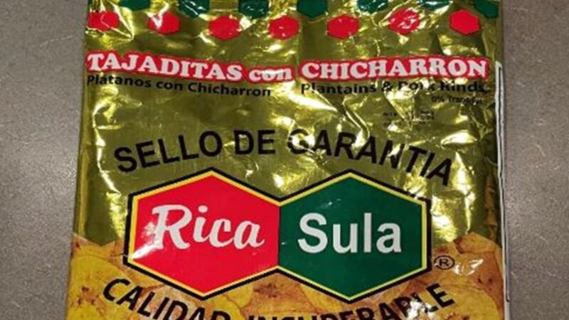 Envases de 5.3oz. en bolsa de aluminio que contienen "Rica Sula TAJADITAS con CHICHARRON...
