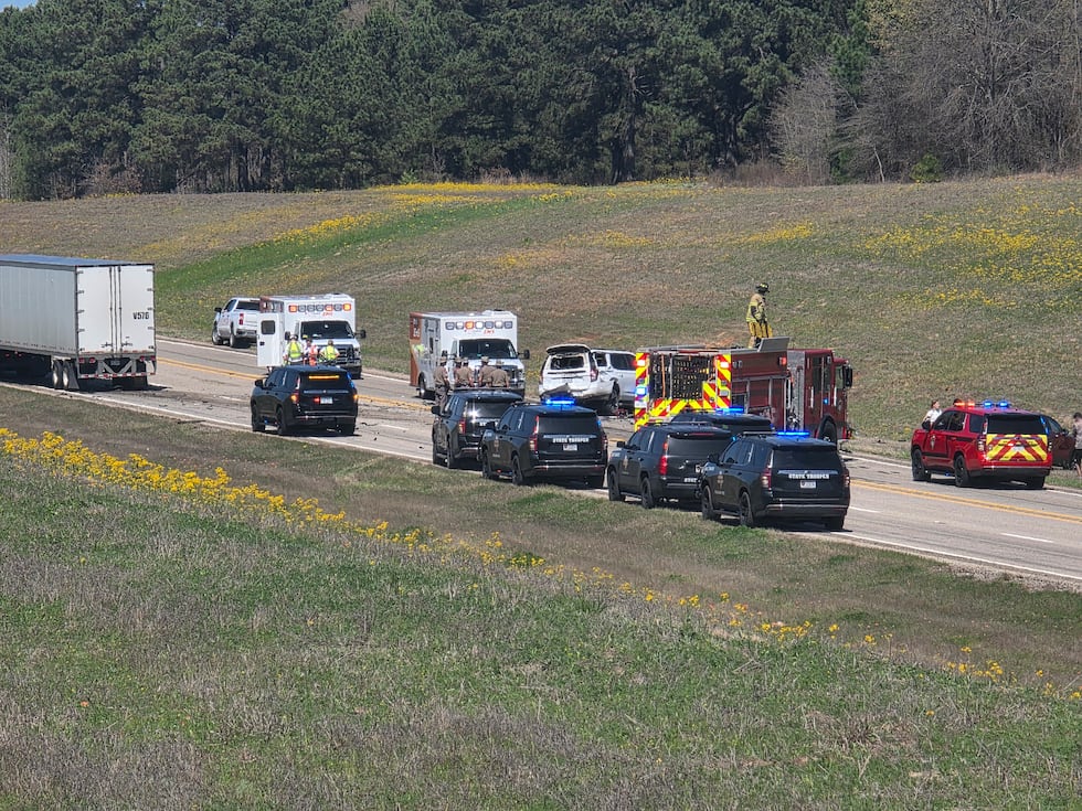 1 muerto y al menos 3 heridos en un accidente en la autopista Toll 49