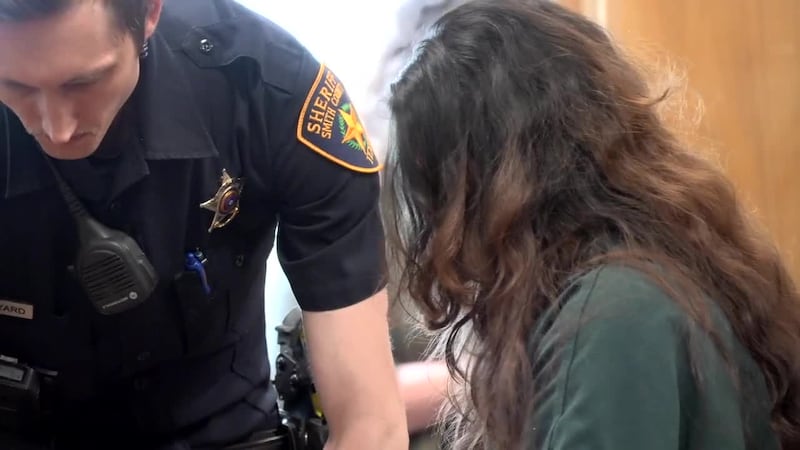 Smith County woman gets 10 months after newborn found dead in bathtub