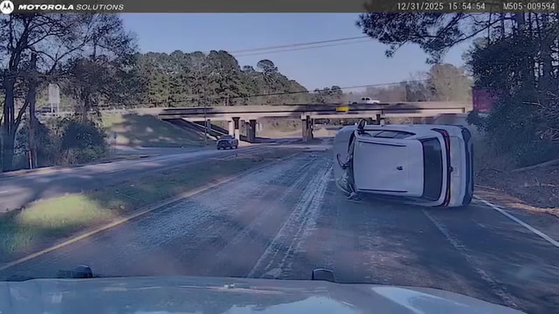 Video shows wreck of suspect accused of fleeing Nacogdoches County deputies
