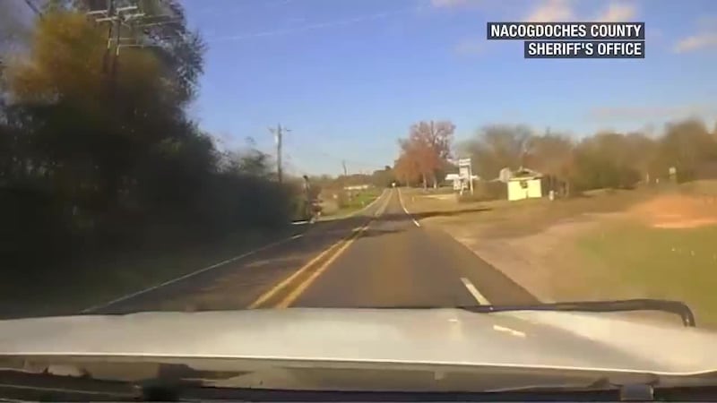 Cámara corporal revela esfuerzo de agentes del condado de Nacogdoches para salvar a un bebé