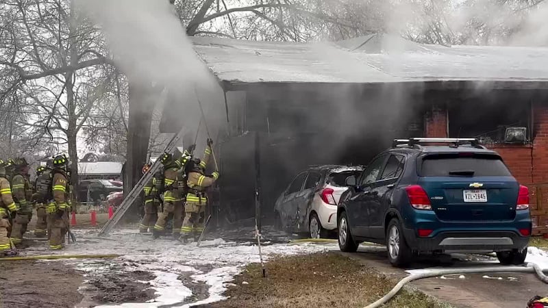 Dozens of firefighters respond to Lufkin house fire