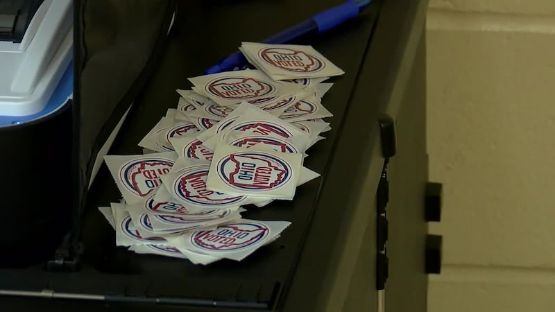 Hablamos con Carlos Ramírez y Ailleen Jimenez-Cobbs sobre la importancia del voto latino.