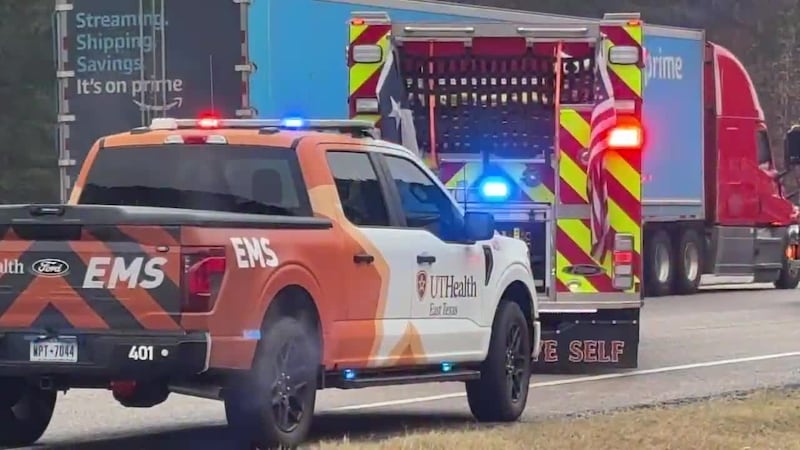 TxDOT maps show traffic on I-20 and Lavender Road in the area of the crash.