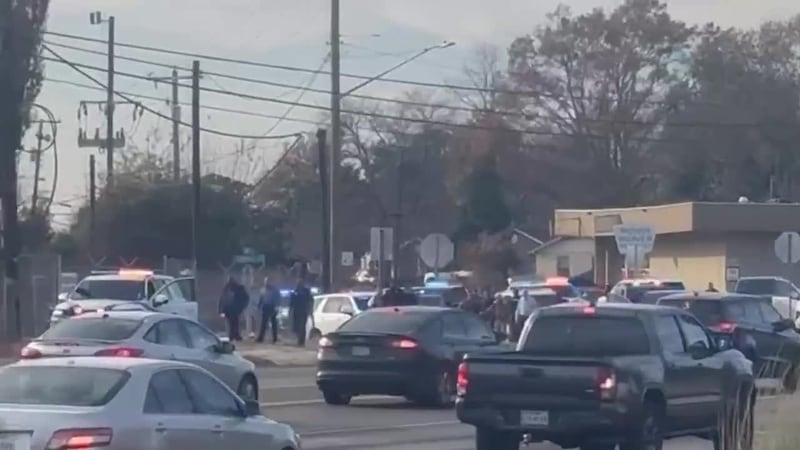 Conductor disparó contra los agentes durante una persecución, según la policía de Lindale